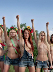 Femen - natural girls