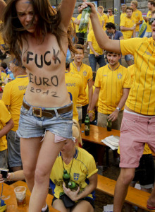 Femen Euro2012 on swedish table